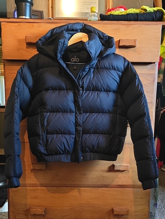 ALO Yoga Jackets & Blazers - Alo Aspen Love Puffer Jacket, Black, Small NWOT